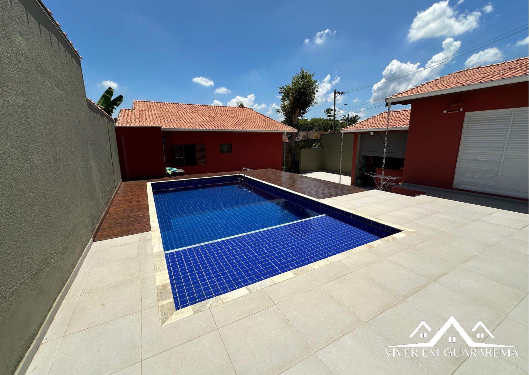 CASA TÉRREA COM PISCINA NO BAIRRO D’AJUDA