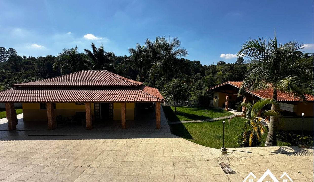 1_Easy-Resize.com (1)