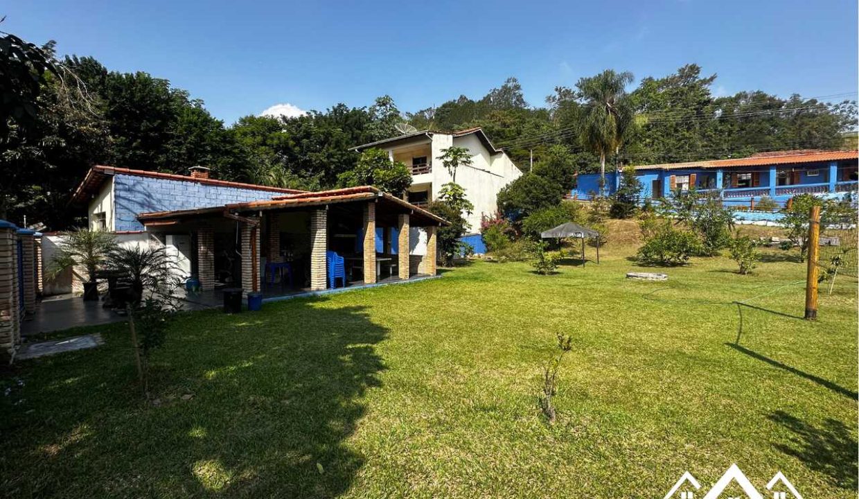 1_Easy-Resize.com (1)