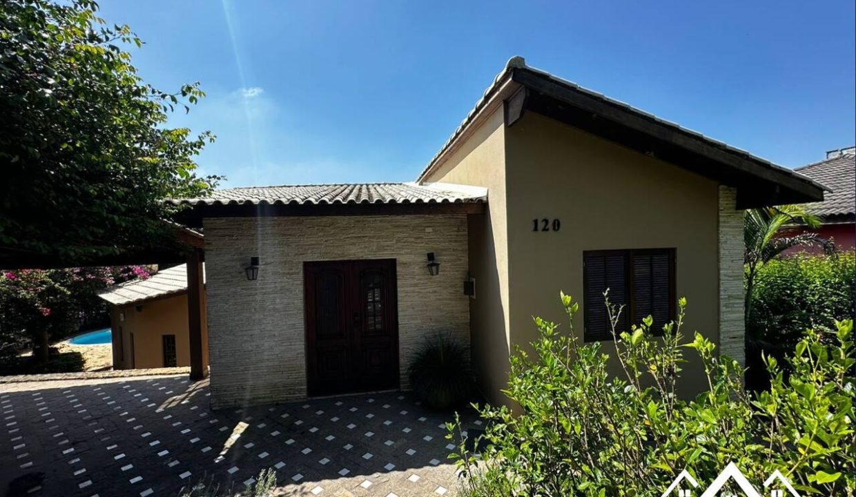 1_Easy-Resize.com (1)