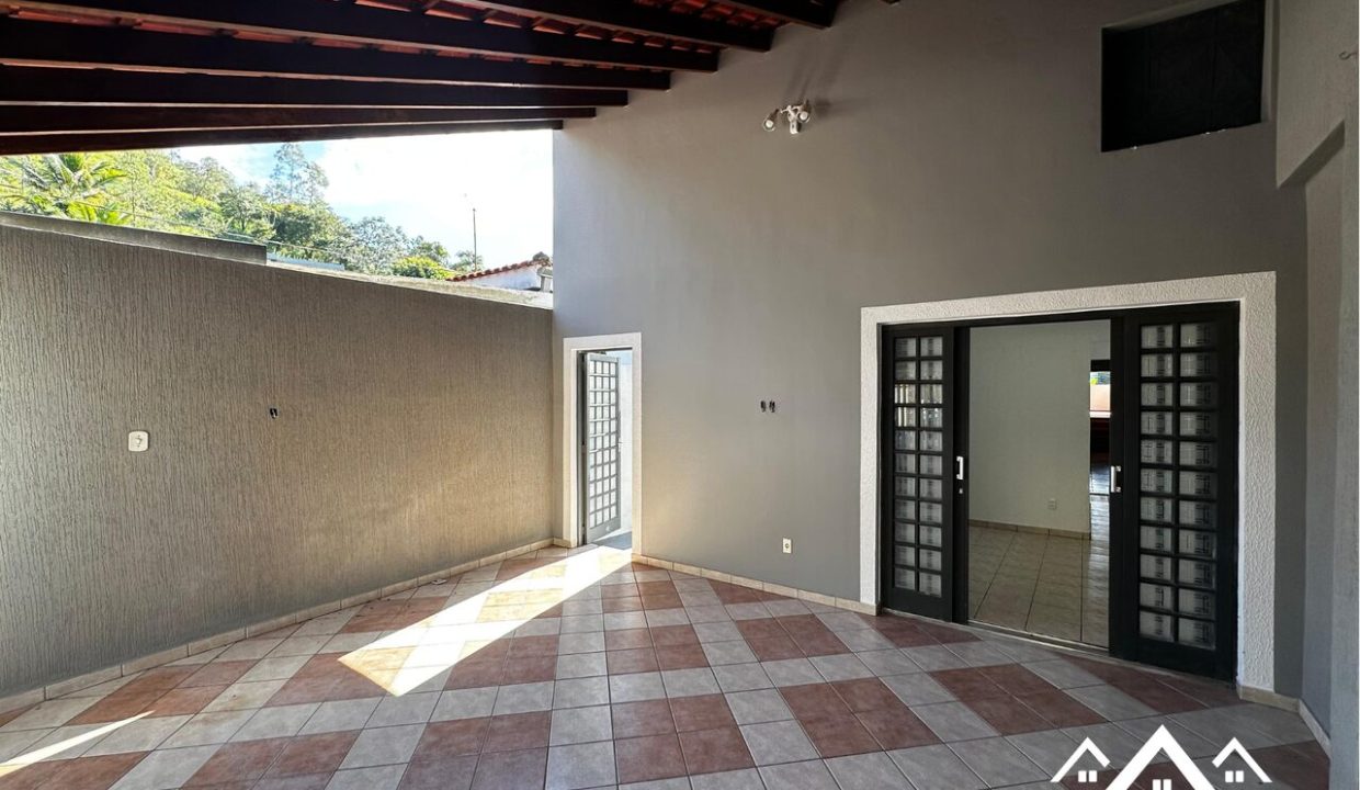 1_Easy-Resize.com (1)