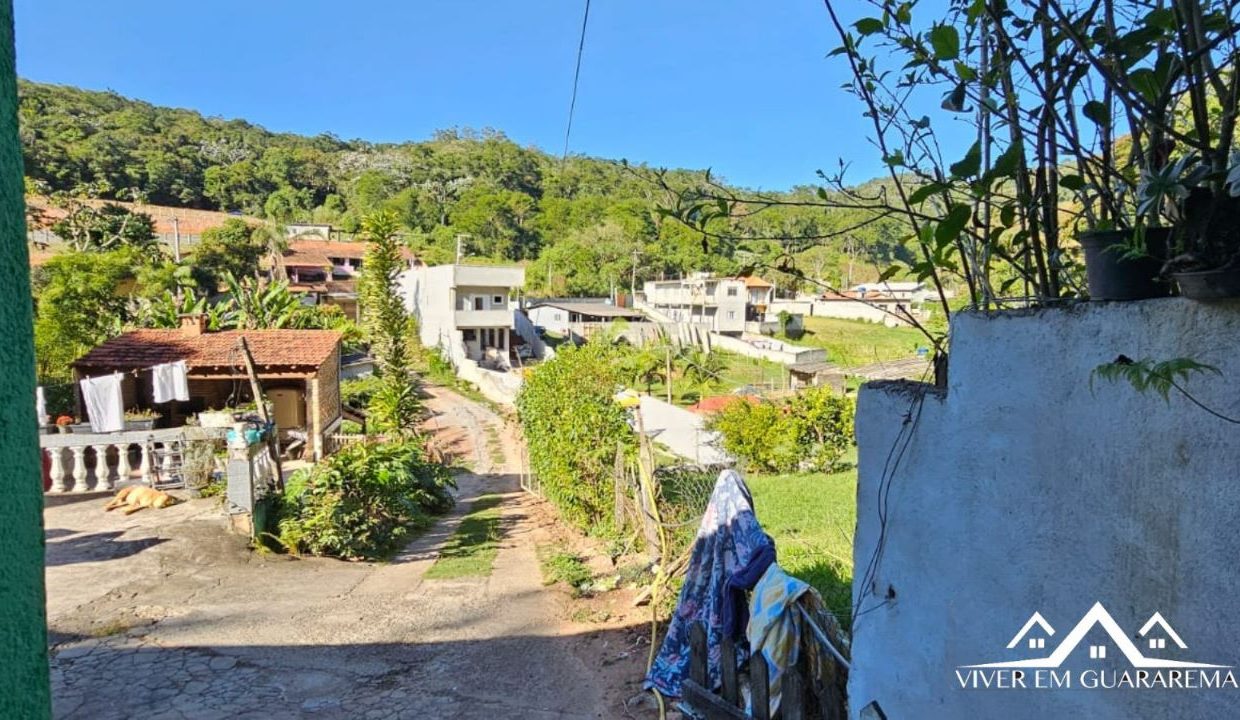 23243fb573419bb6cf85f23de2c0911a0ea80a27