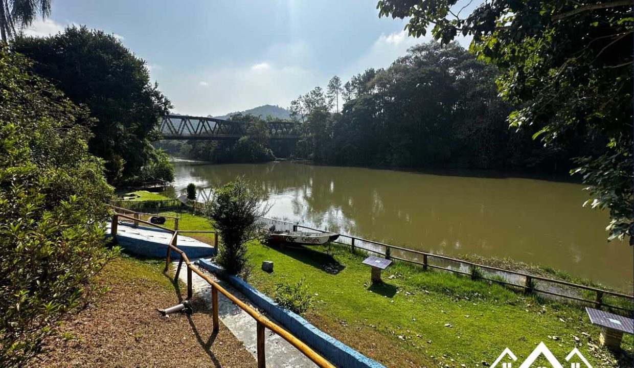 2_Easy-Resize.com (1)