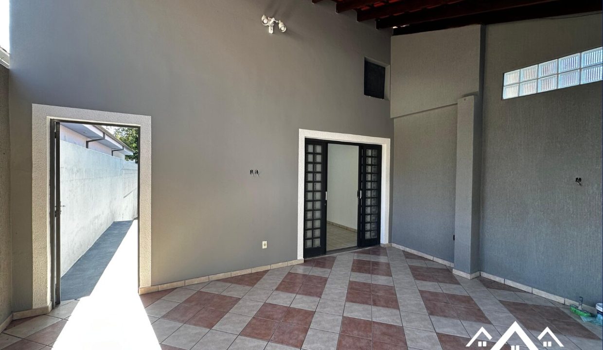 2_Easy-Resize.com (1)