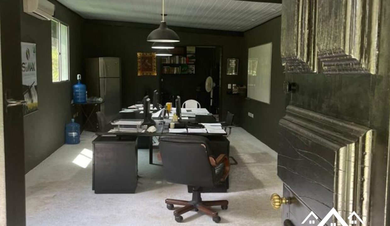 2_Easy-Resize.com (2)