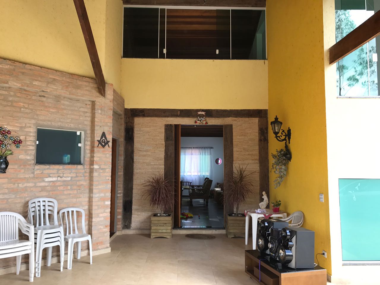 SOBRADO À VENDA EM CONDOMÍNIO