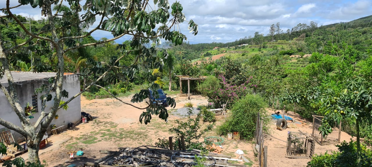 SÍTIO NO SOSSEGO DE GUARAREMA