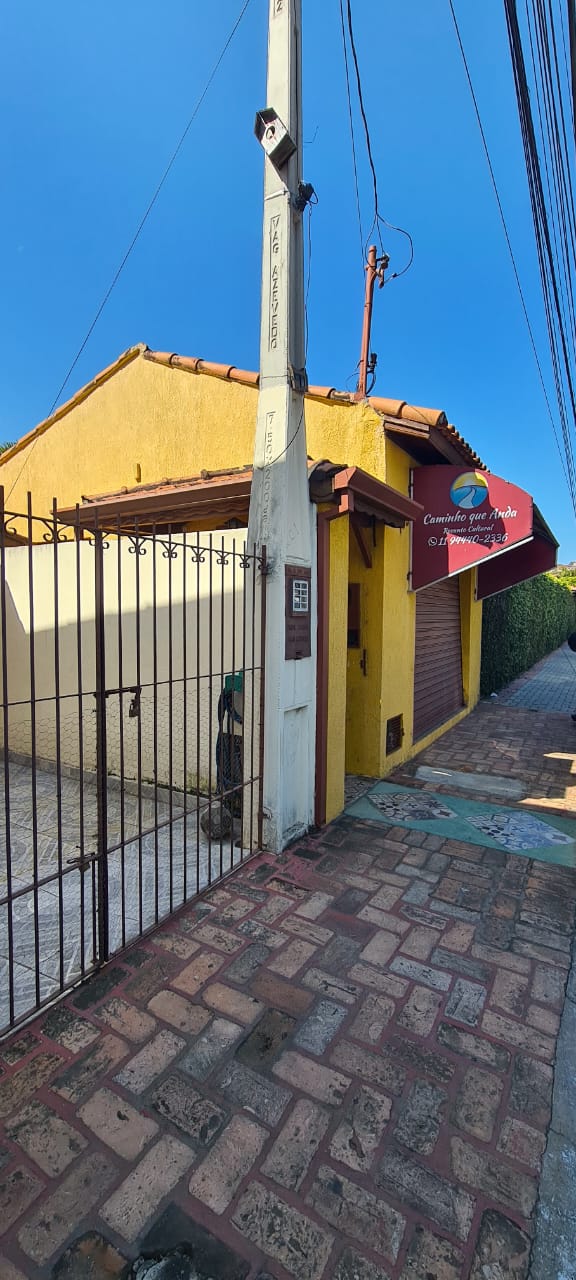 2 CASAS COM PONTO COMERCIAL PARA VENDA